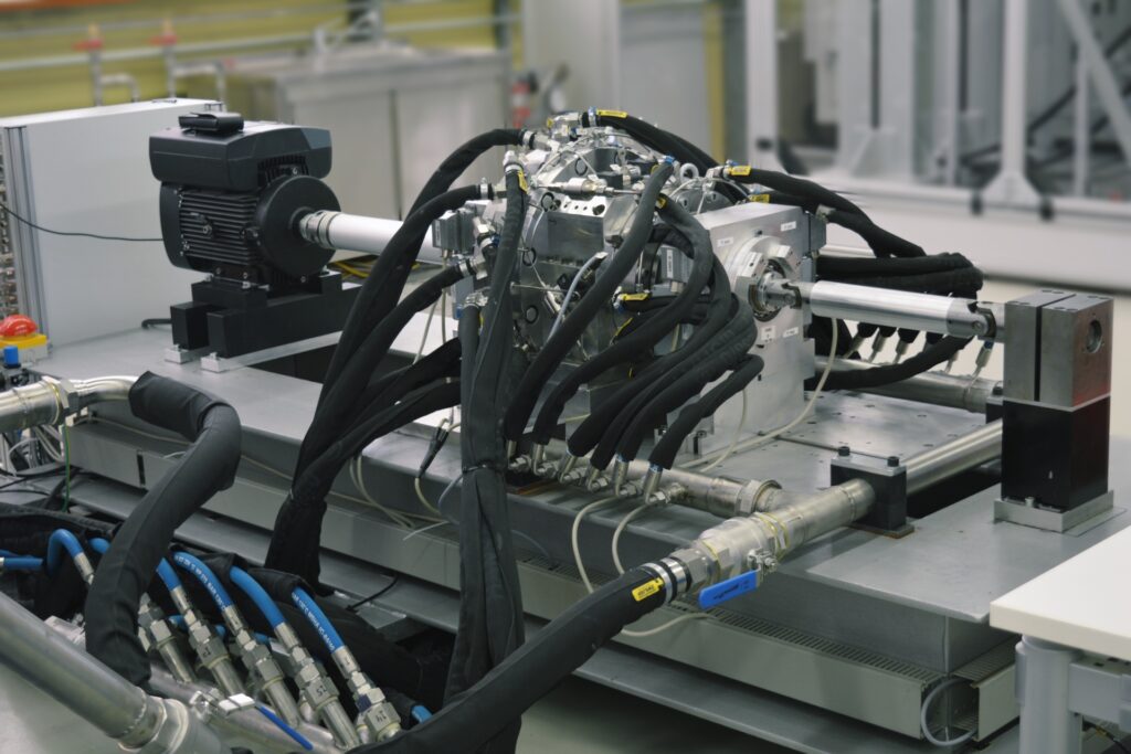 The Technische Universität Darmstadt selected BUMAX screws for its annular gap flow test rig to ensure high strength and corrosion resistance for critical fasteners.
